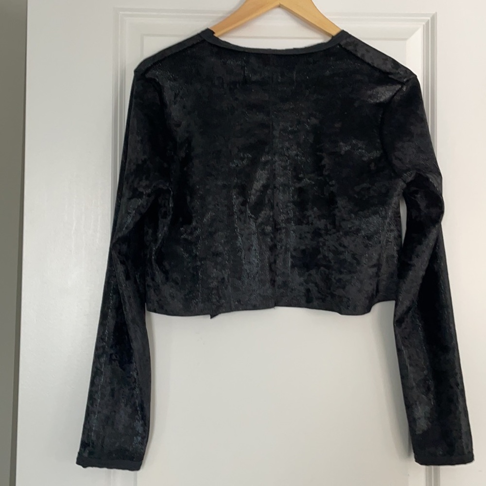 Zara very thin cropped jacket. Size medium. - Picture 8 of 9